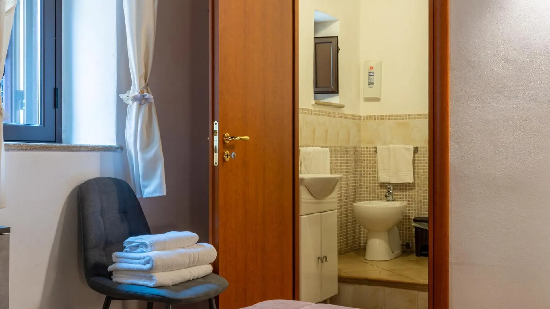 Le Teste Di Moro Al Duomo Agrigento 0*,